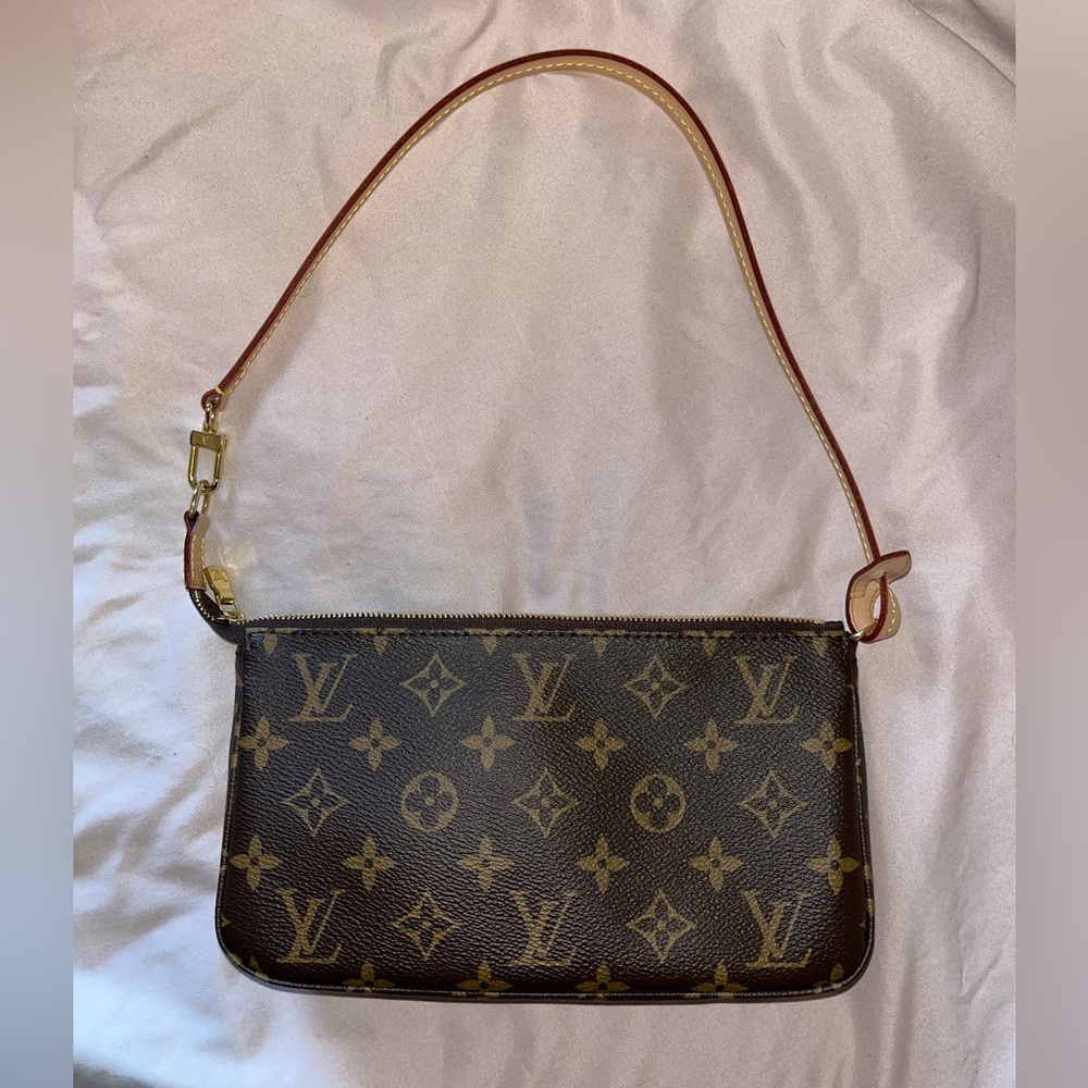 BRAND NEW Louis Vuitton Pochette Accessories